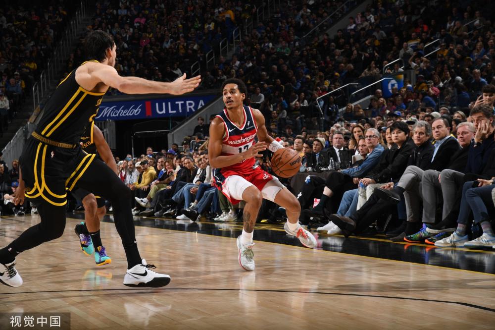 而特别开放 而特别开放