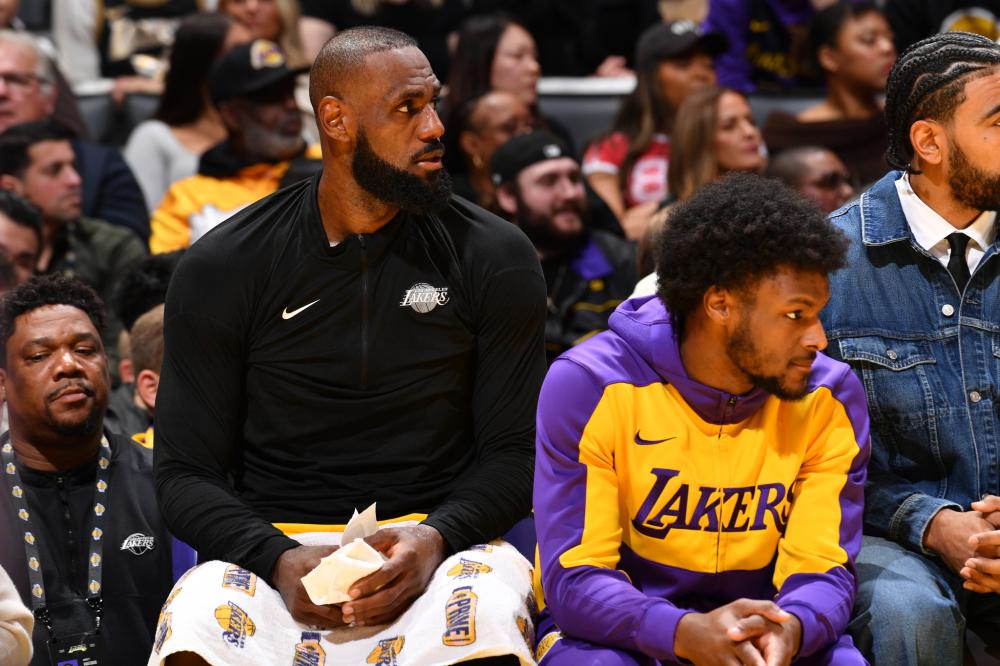 参考此前亚 参考此前亚