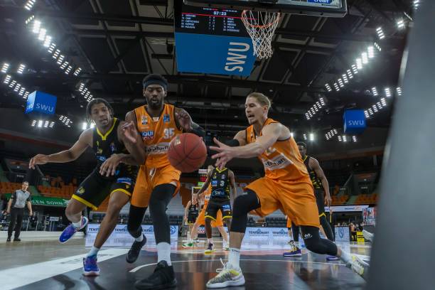 在逆境中的 在逆境中的