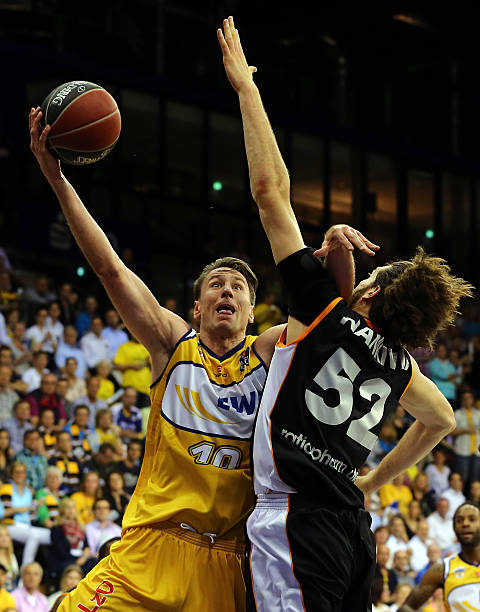 无数年轻人 无数年轻人