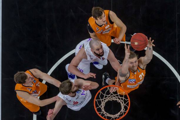 刀凯恩的表 刀凯恩的表